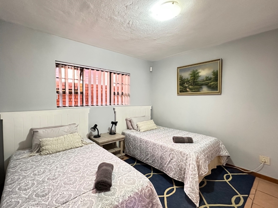 3 Bedroom Property for Sale in Mossel Bay Central Western Cape